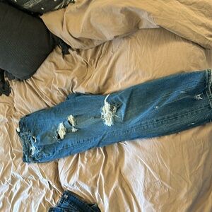 Women’s high rise ripped mom jeans